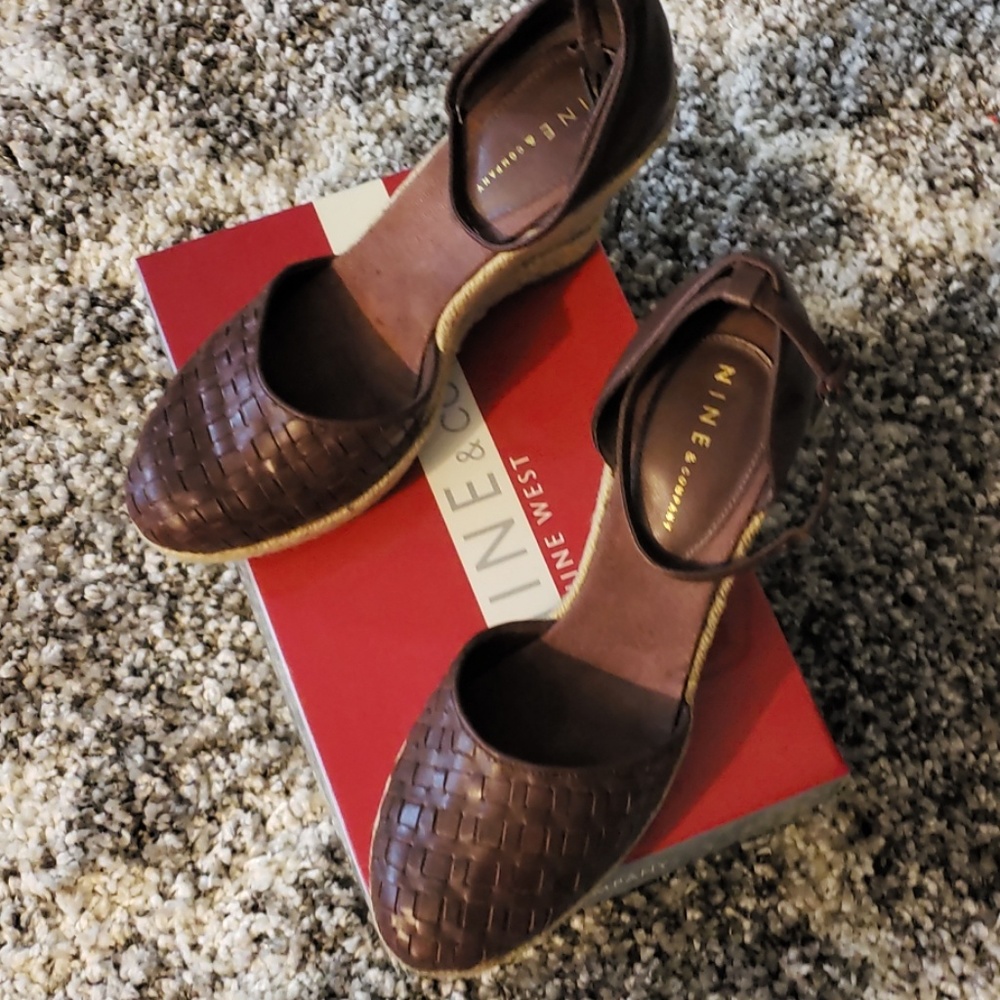 Nine west brown wedges